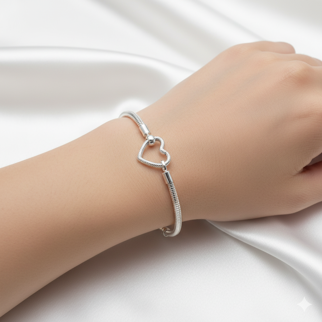 Heart Closure Snake Chain Charm Bracelet
