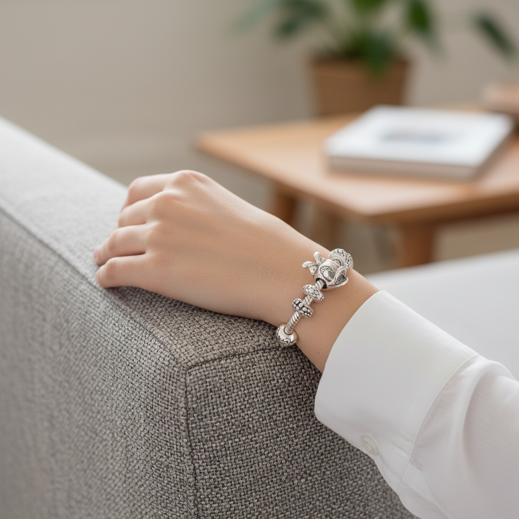 Disney Daisy Duck Charm Hallmarked S925 Sterling Silver