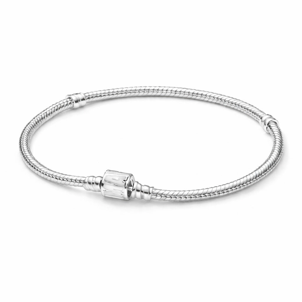 Moments Marvel Logo Clasp Bracelet S925 Sterling Silver Hallmarked
