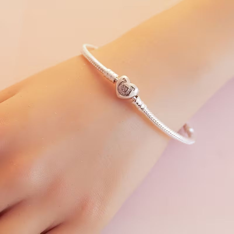 Horseshoe Heart Clasp Charm Bracelet