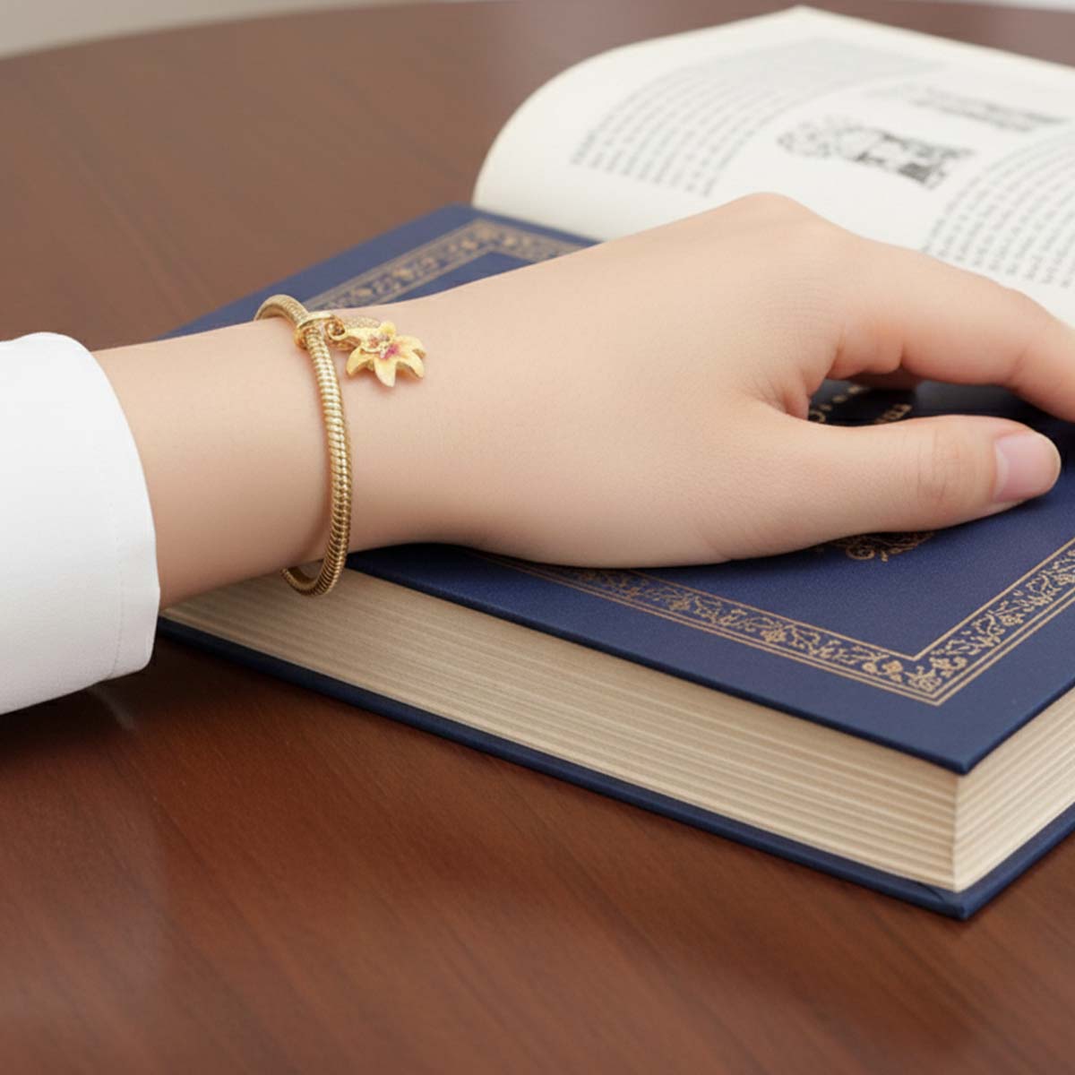 Disney Tangled Sundrop Flower Glow-in-the-dark Charm Hallmarked S925 Sterling Silver